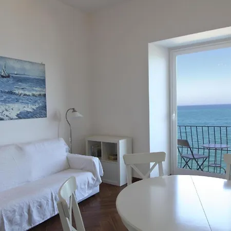 Apartment Giudecca-balkon Cefalu
